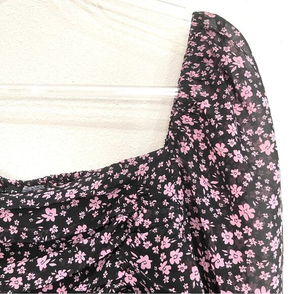 H&M Divided Black & Pink Floral Long Sleeve Crop Top w/ Smocked Back - Large - Picture 3 of 12